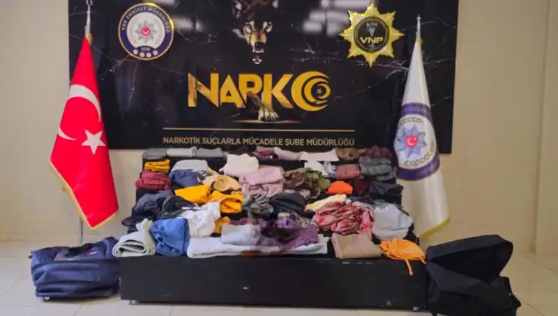 32 Kilo Metamfetamin ile Yakalanan Şebeke Üyesi Adliyeye Sevk Edildi