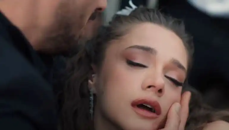 Hudutsuz Sevda Zeynep Öldü Mü? Miray Daner’in Dizi Macerası Neden Bitti?