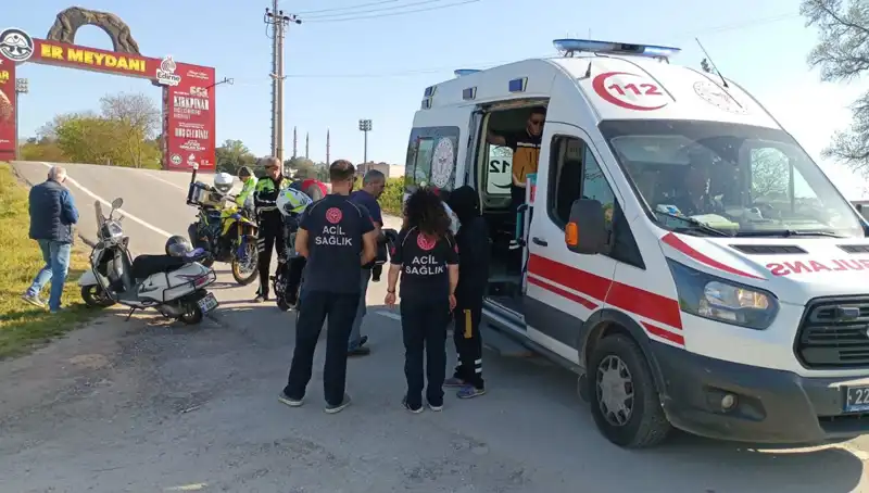 Edirne'de Motosiklet Kazası: Hayatını Kaybeden Genç, Yakınlarını Yasa Boğdu