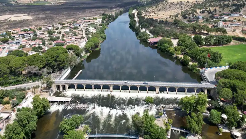 Manisa'daki Adala Kanyonu: Doğanın Gözdesi Ziyaretçilerini Büyülüyor