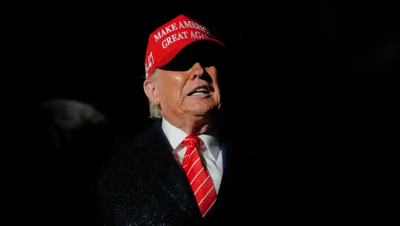 Yüksek Mahkeme'den Trump'a Şok Yetki: Göçmenlerin Statüsünü İptal Edebilecek!