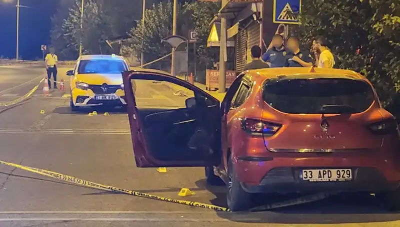 Otomobil Trafiğinde Kanlı Hesaplaşma: 2 Ölü, 5 Yaralı!