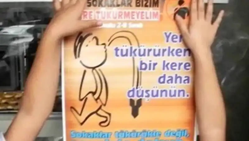 Yere Tükürdüğü İçin Aldığı Ceza Sosyal Medyada Gündem Oldu