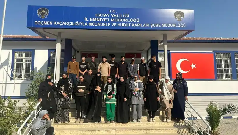 Minibüste 24 Göçmen Yakalandı: Sıcak Gelişmeler ve Sonuçlar