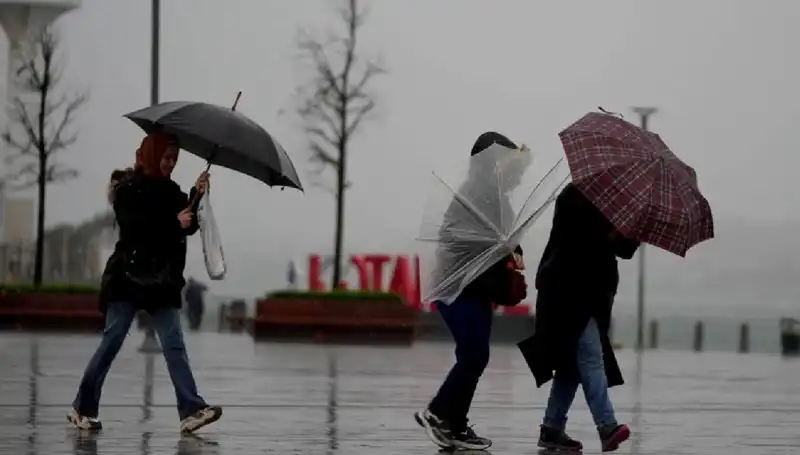 İki Bölgeye Kuvvetli Sağanak Uyarısı: Hazırlıklı Olun!