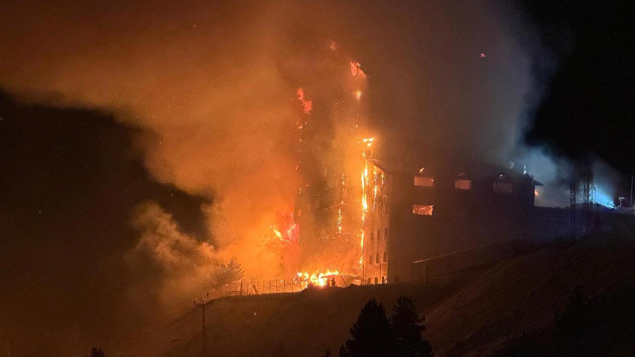 Kartalkaya'da Oteli Yangınında 3 Ölü, 21 Yaralı