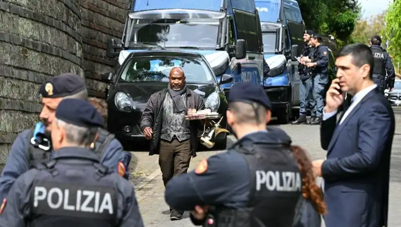 Roma'da Gerilim Tırmanıyor: İran ve ABD Nükleer Müzakerelerde Buluştu