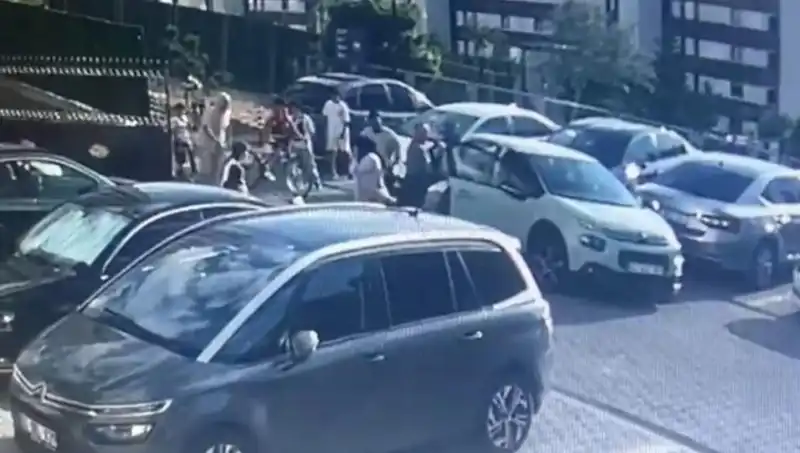 Eşi ve Yakınlarını Araba ile Ezerek Kaçan Sürücü Yakalandı!