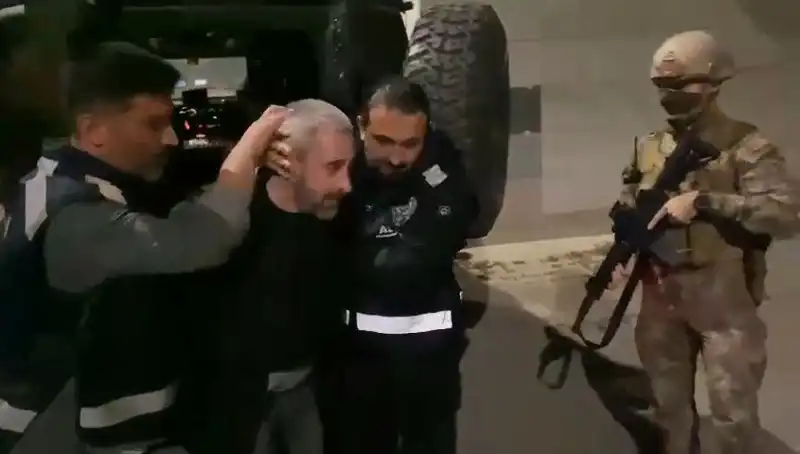 Kardeş Katili Şok Edici Detaylarla Yakalandı: 213 Saatlik Görüntü Analiz Edildi