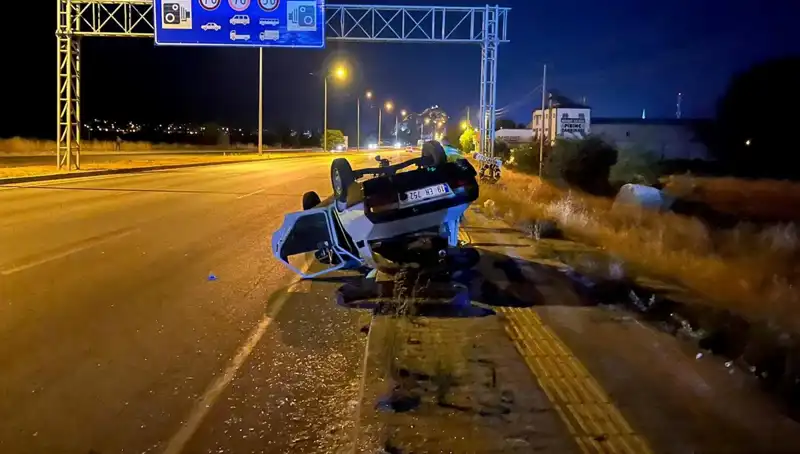 TIR'ın Sıkıştırdığı Otomobil Takla Attı: Tek Yaralı