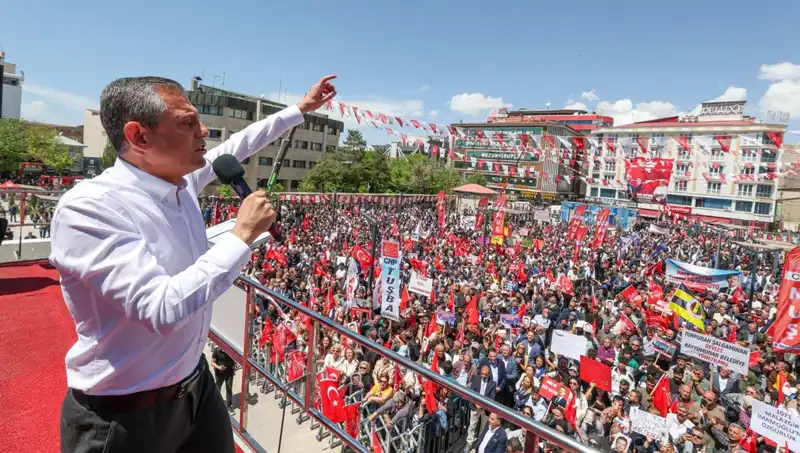 Özgür Özel, Örgütün Silah Bırakmasını Destekliyor: Sonuçları Ne Olacak?