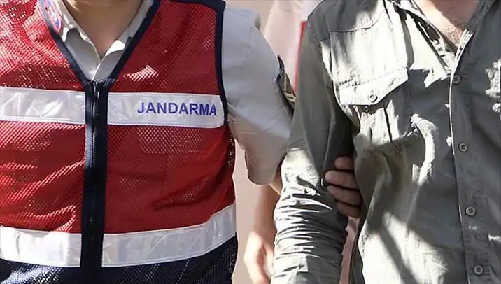 Bolu'da Uyuşturucu Operasyonu: Üç Zanlı Eşzamanlı Olarak Yakalandı