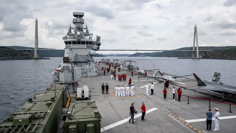 TCG Anadolu, Sarayburnu'ndan Fırladı: Yeni Görevine Doğru İlk Adımını Attı!