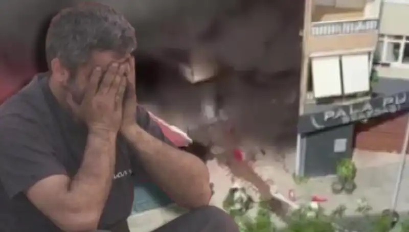 Ataşehir'de Yangın Felaketi: İş Yeri Sahibinin Dramı Gözler Önüne Serildi